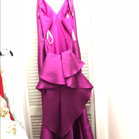 Sherri Hill gown - Picture 2 of 3